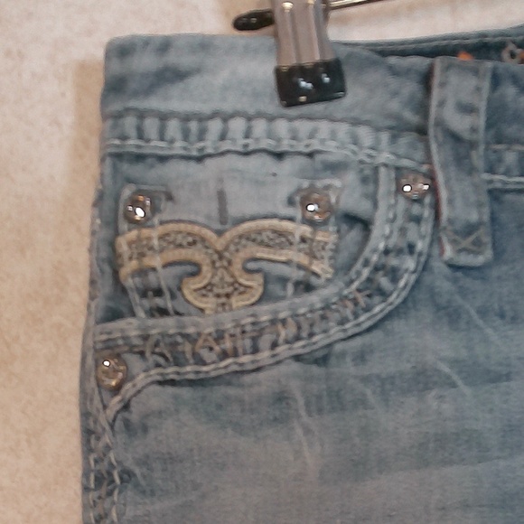 LKNW Rock Revival Ella Capri Jeans WSz30 Faded Blue, Flur De Lis + Rhinestones - Picture 6 of 15
